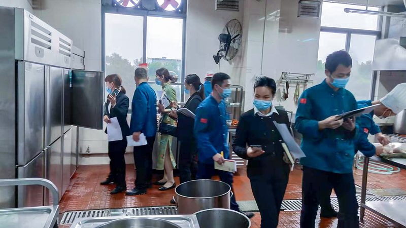 以下是一些在杭州地区具有良好口碑的食材配送公司：