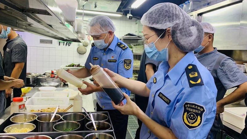 目前市场上常见的广东蜜饯果干包装规格主要有以下几种：